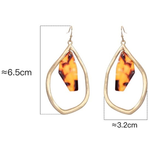 Vintage Gold Hoop Earrings - Picture 4 of 4